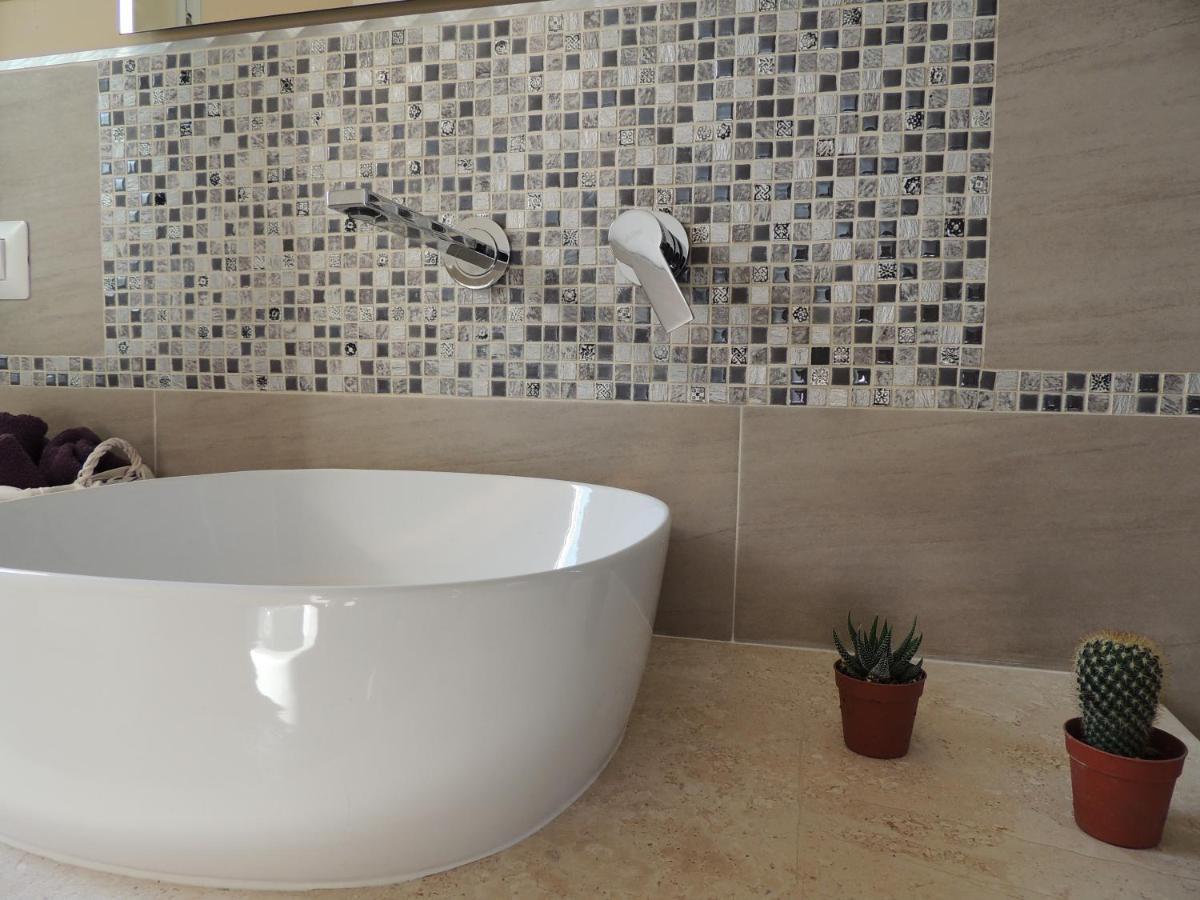 Il Colle Del Barone Bed & Breakfast Capoterra Eksteriør bilde